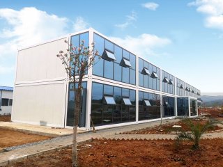 如果在工地使用臨時(shí)住房，選擇這個(gè)集裝箱房，